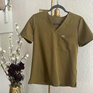 Green Figs top. 💚